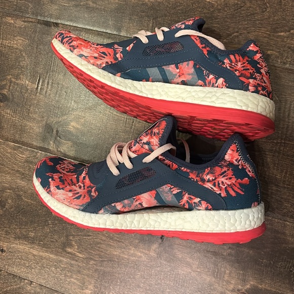 Adidas Women's Navy and Coral Floral Sneakers - Picture 6 of 7